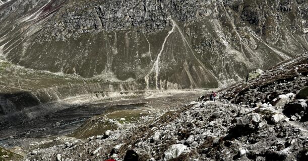 Hampta Pass Trek mountain trail