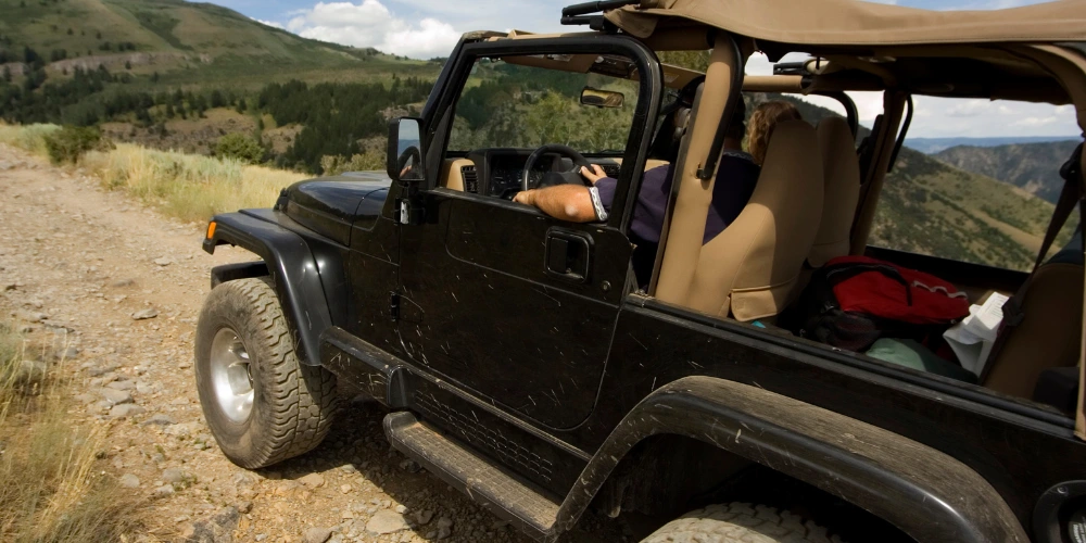 Lahol-jeep-safari